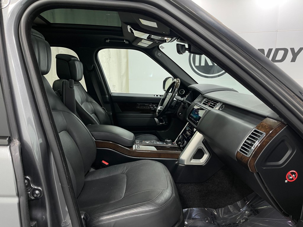 2019 Land Rover Range Rover Image 32