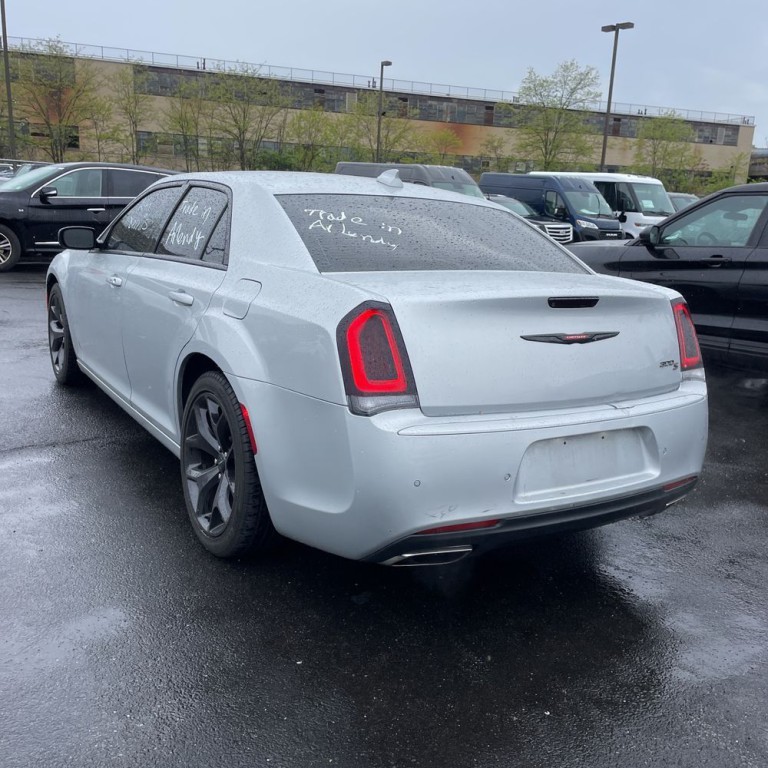 2021 Chrysler 300 Image 4
