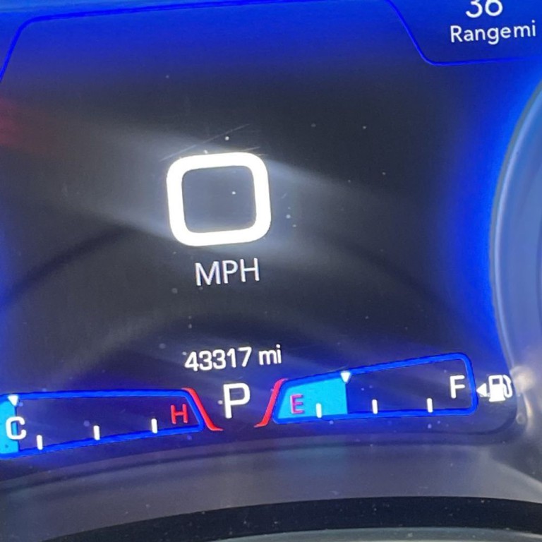 2021 Chrysler 300 Image 8