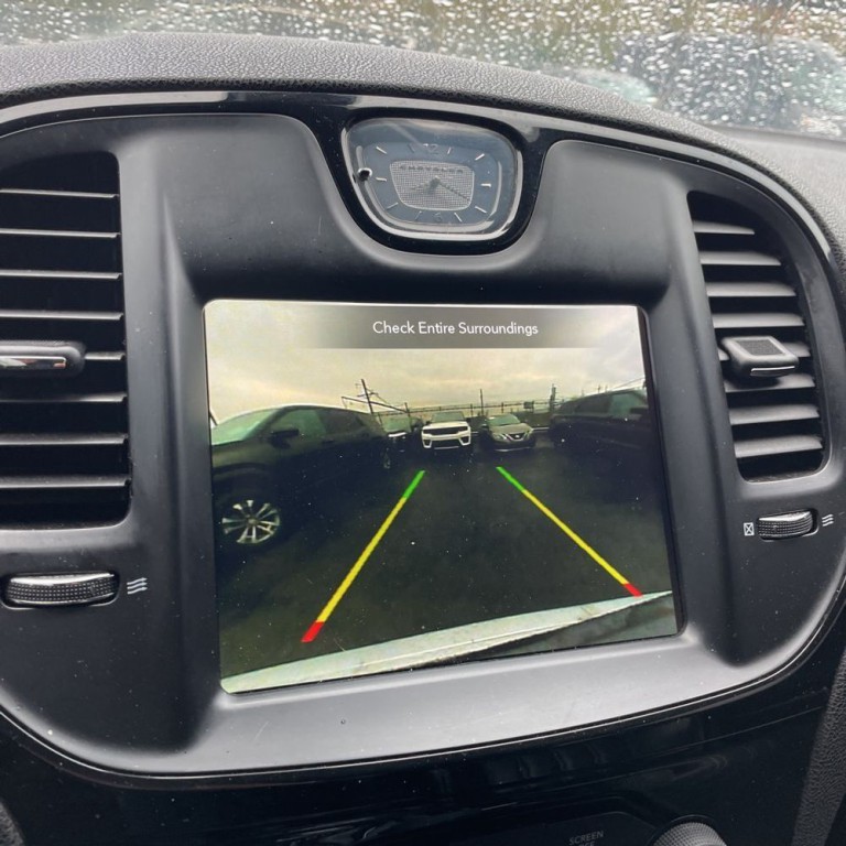 2021 Chrysler 300 Image 10