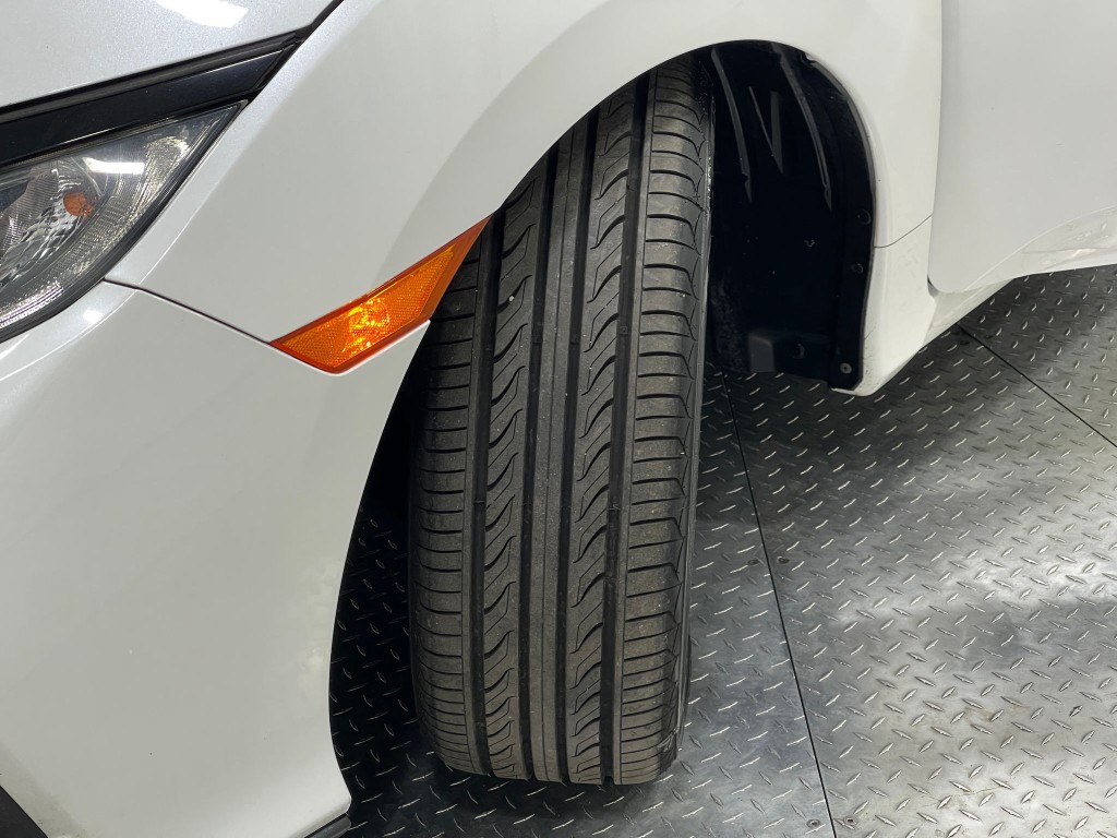 2020 Honda Civic Image 34