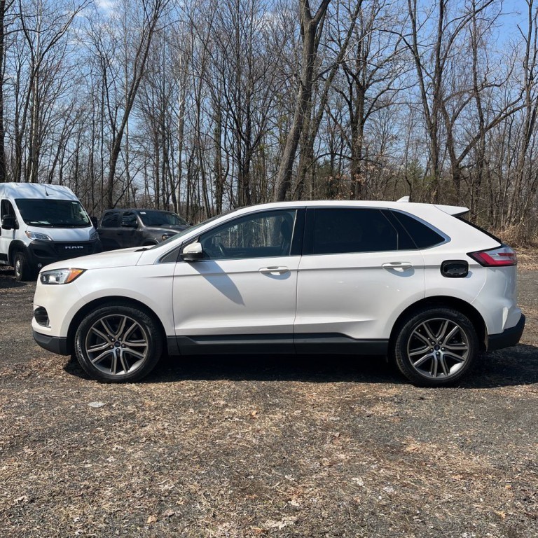 2019 Ford Edge Image 4