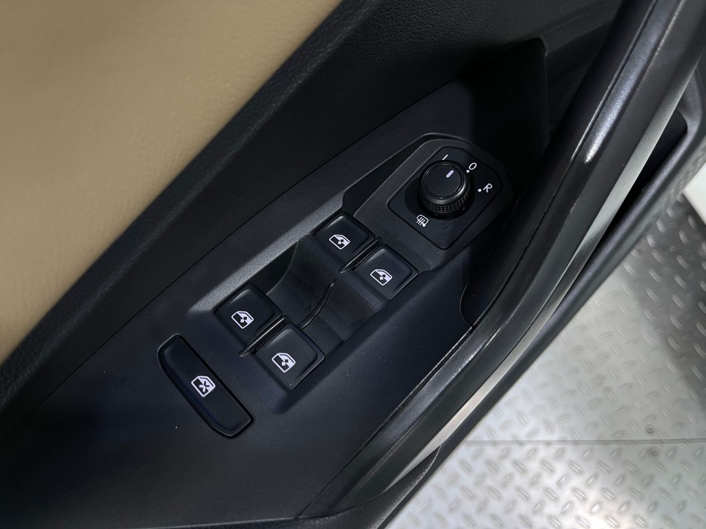 2019 Volkswagen Jetta Image 14