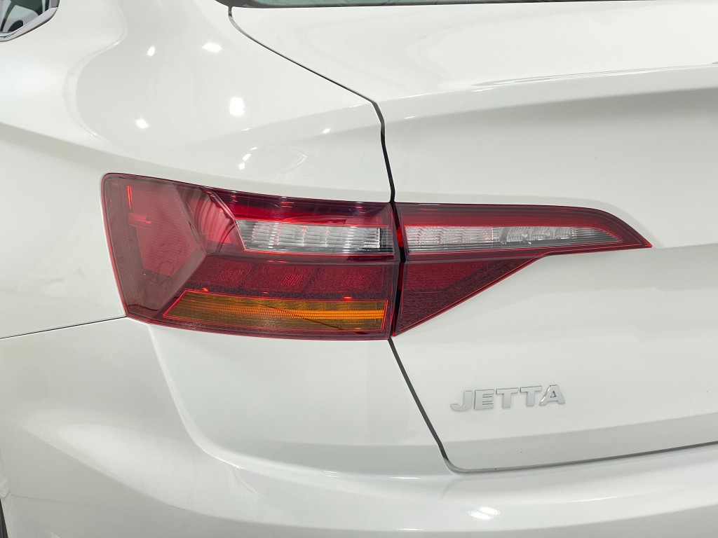 2019 Volkswagen Jetta Image 32