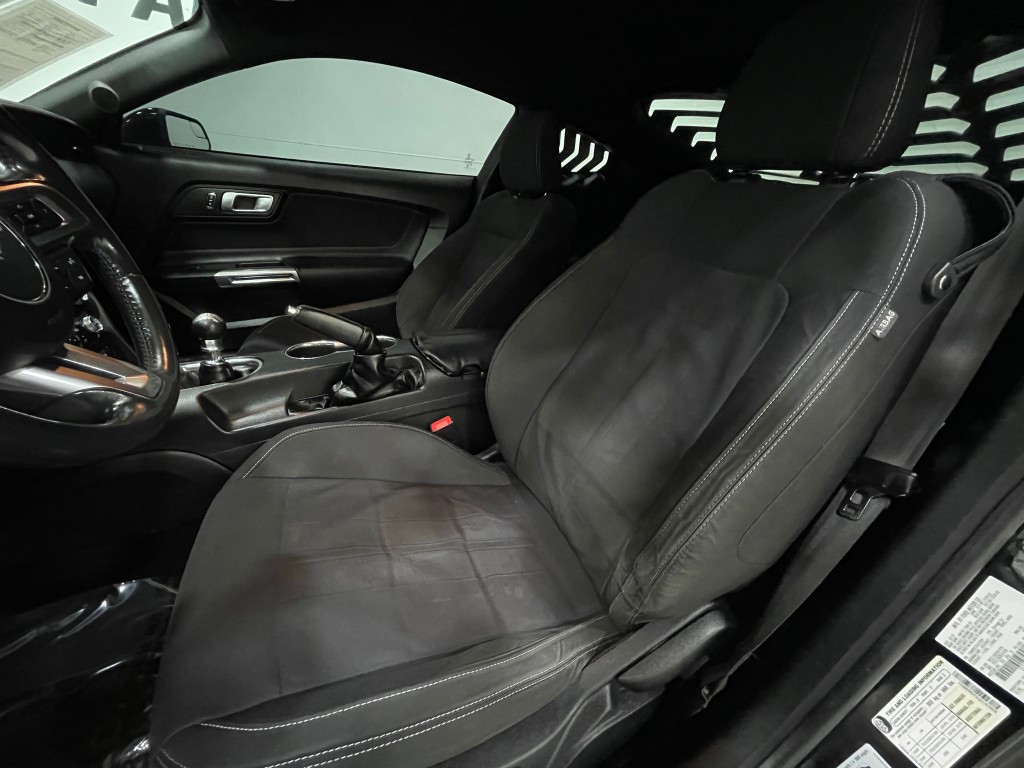 2018 Ford Mustang Image 12