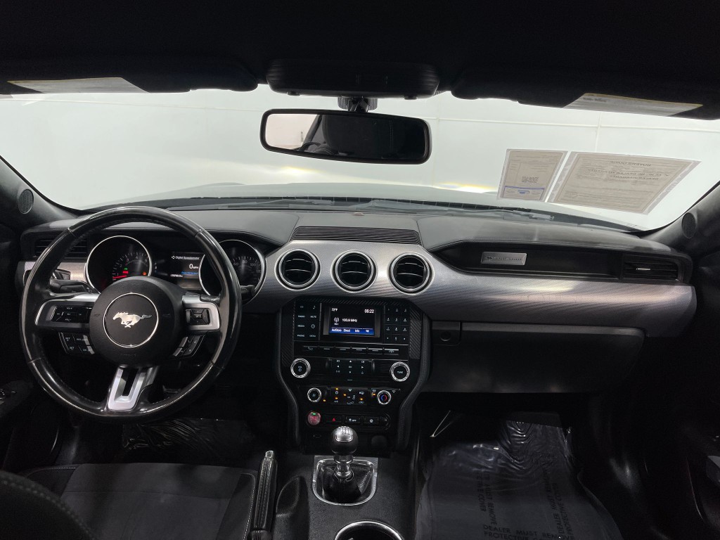 2018 Ford Mustang Image 17