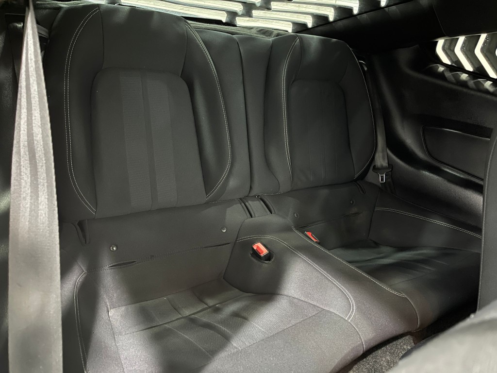 2018 Ford Mustang Image 28