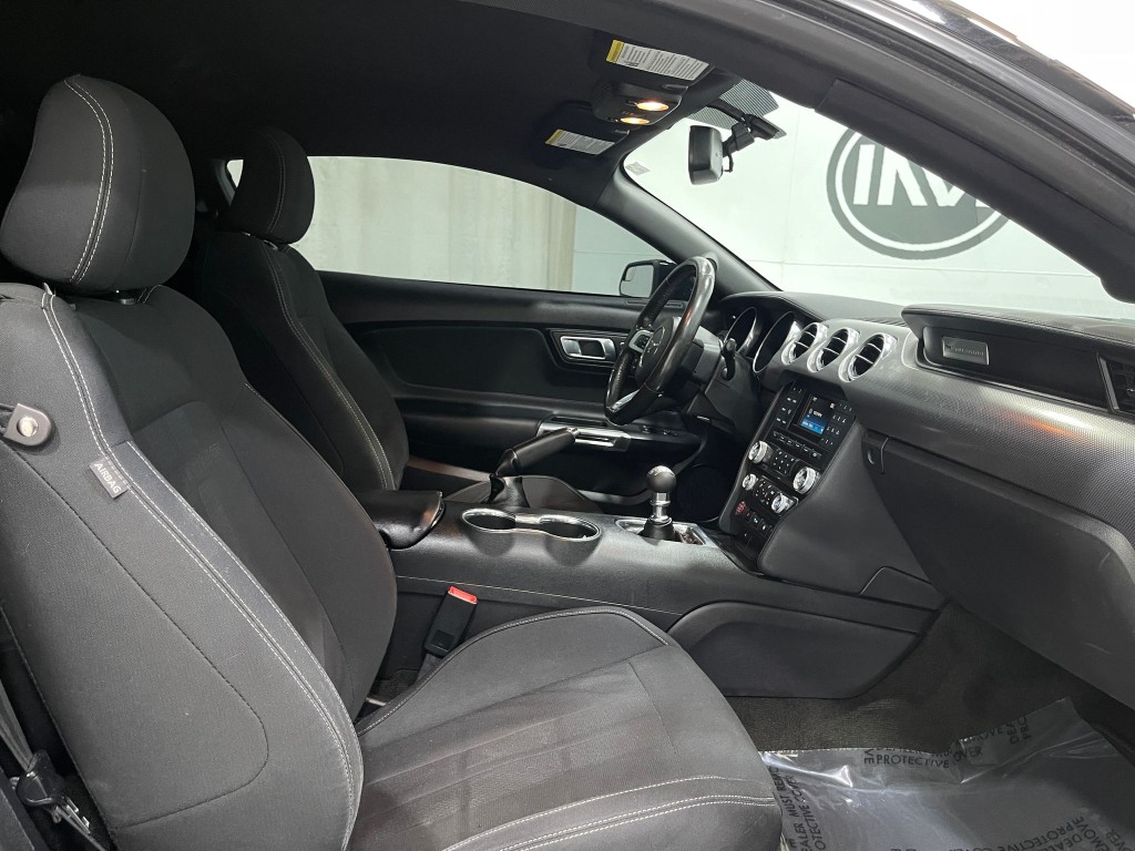 2018 Ford Mustang Image 29