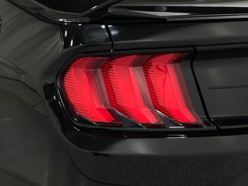 2018 Ford Mustang Image 31