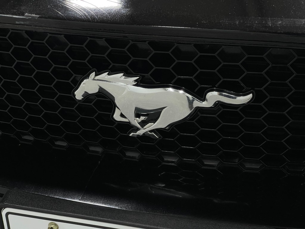 2018 Ford Mustang Image 35