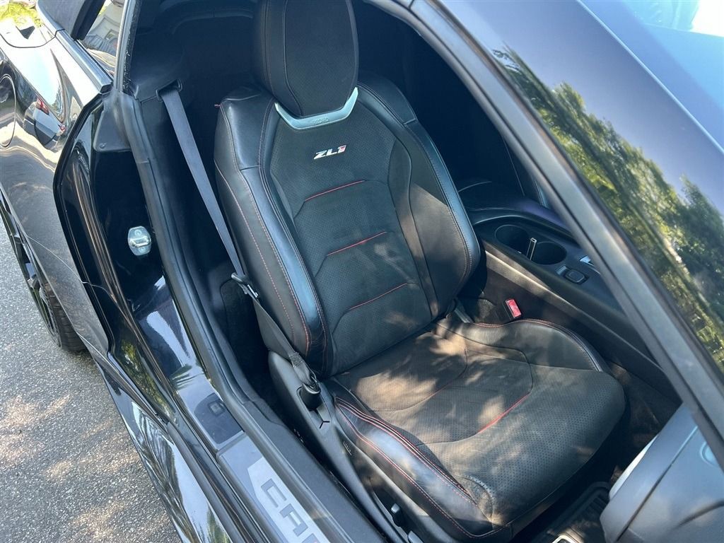 2018 Chevrolet Camaro Image 8