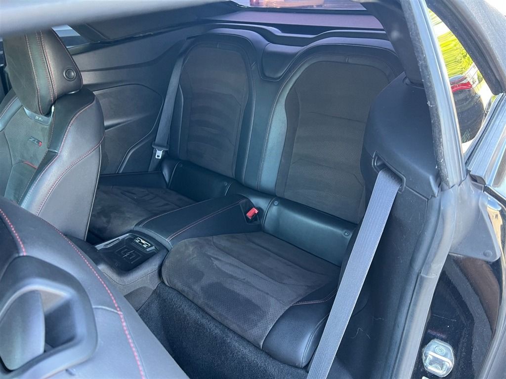 2018 Chevrolet Camaro Image 12