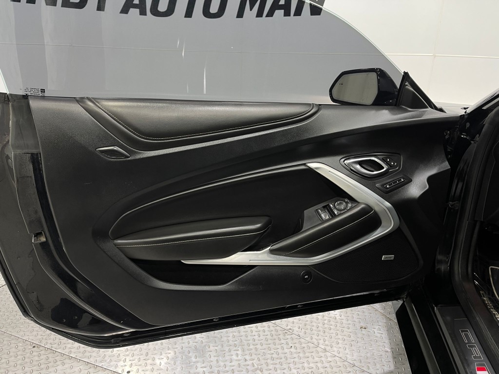 2018 Chevrolet Camaro Image 13