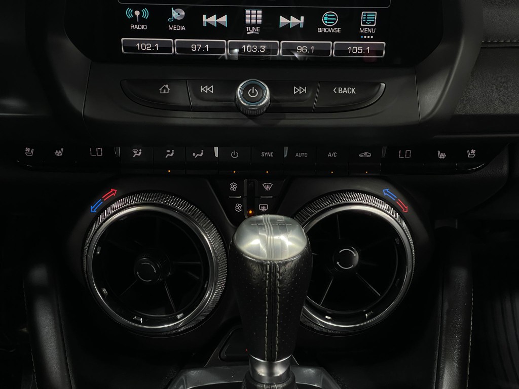 2018 Chevrolet Camaro Image 23