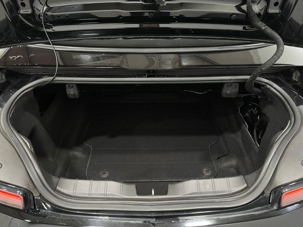 2018 Chevrolet Camaro Image 24