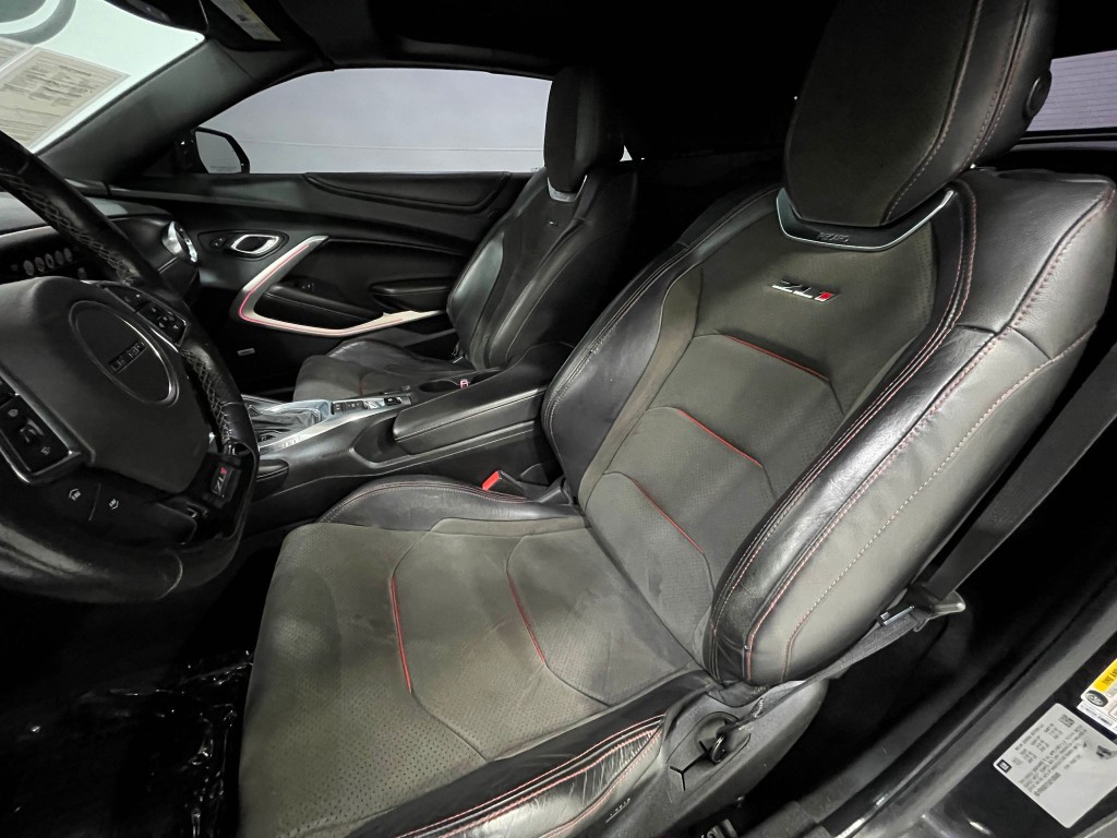 2018 Chevrolet Camaro Image 12