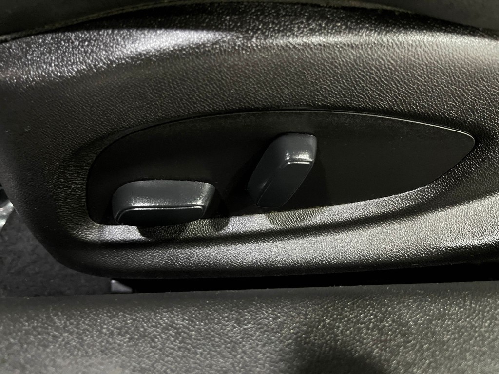 2018 Chevrolet Camaro Image 14
