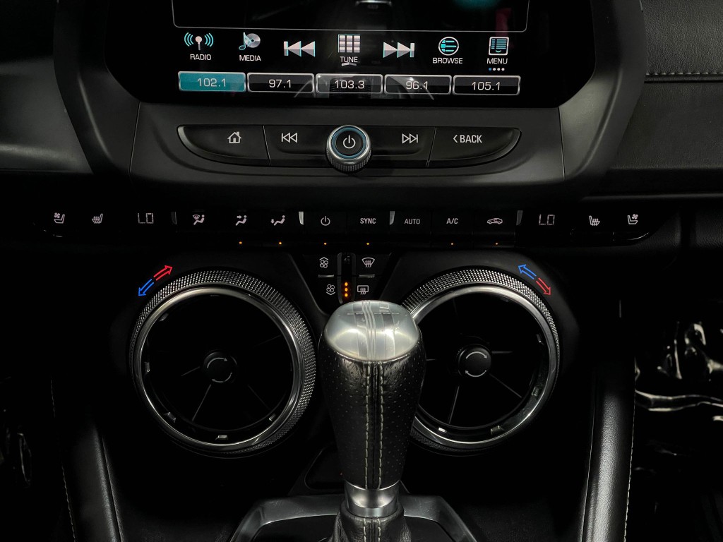 2018 Chevrolet Camaro Image 22