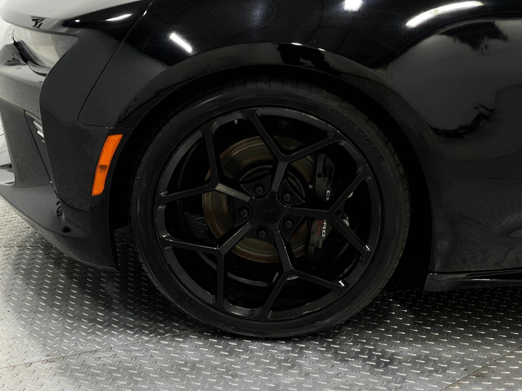 2018 Chevrolet Camaro Image 32