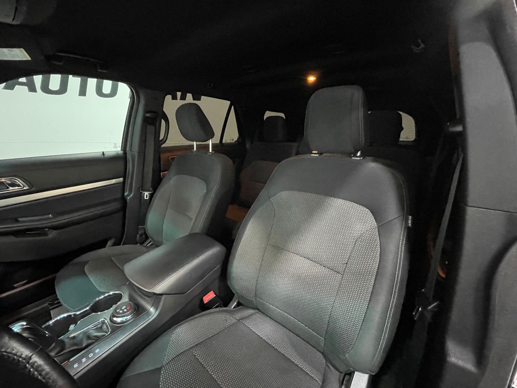 2018 Ford Explorer Image 13