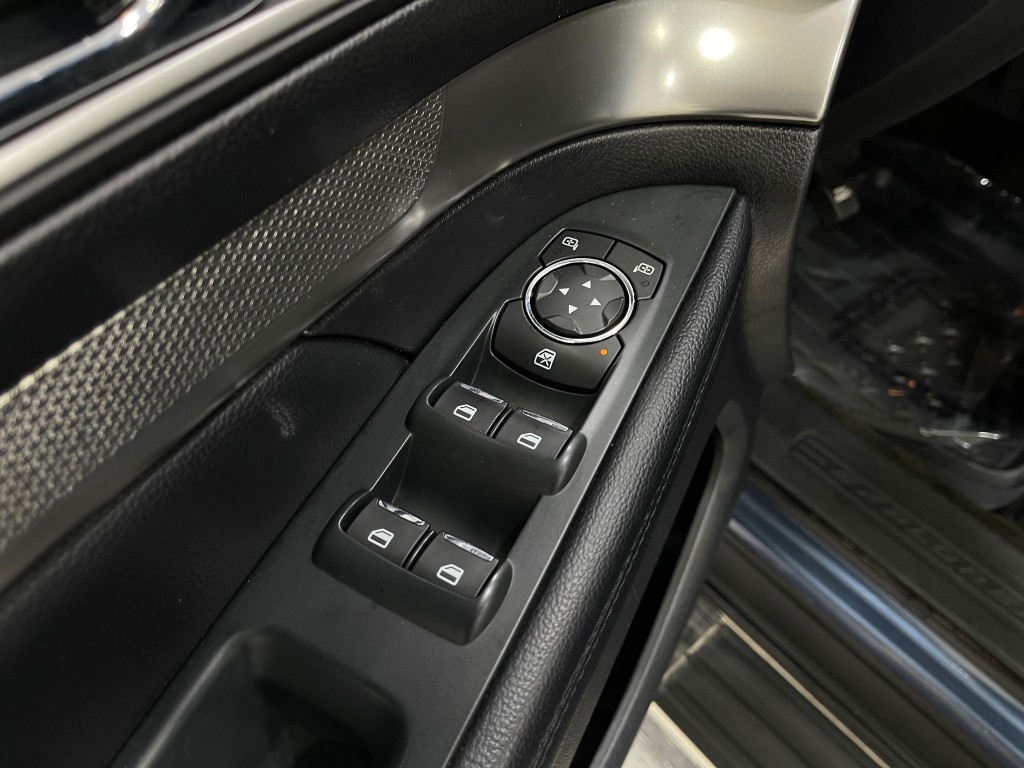 2018 Ford Explorer Image 15