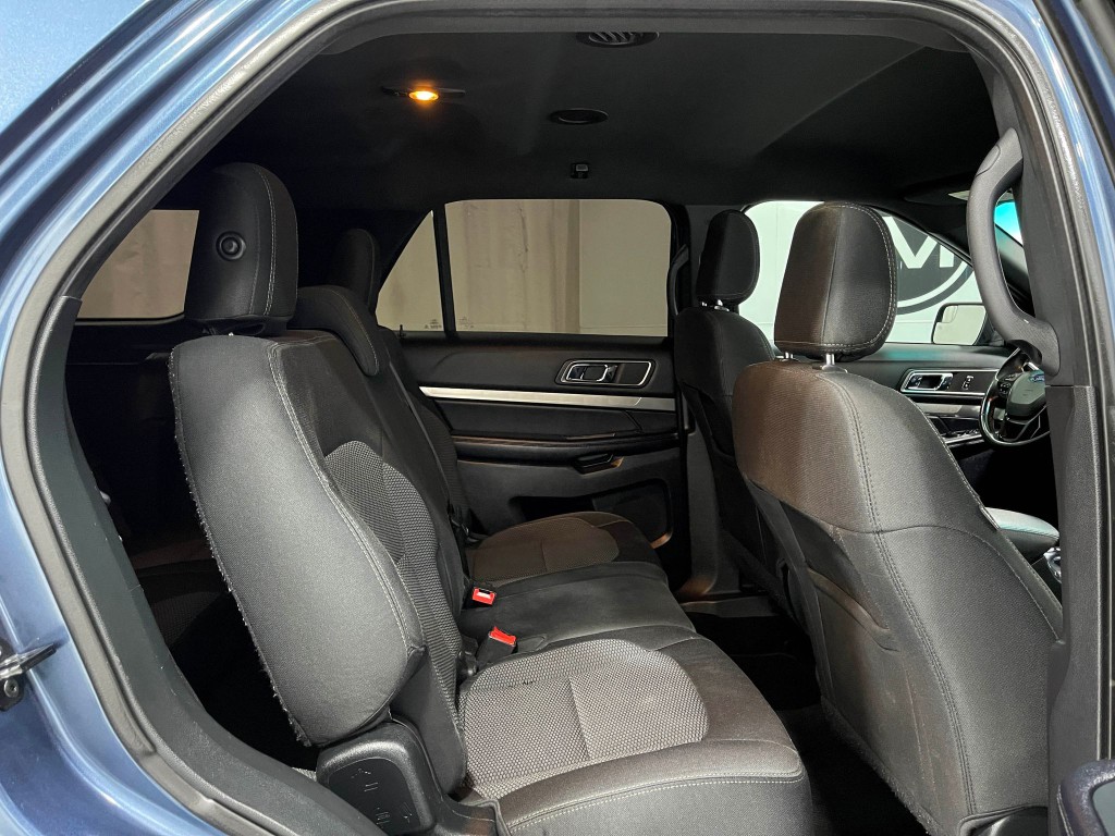2018 Ford Explorer Image 32