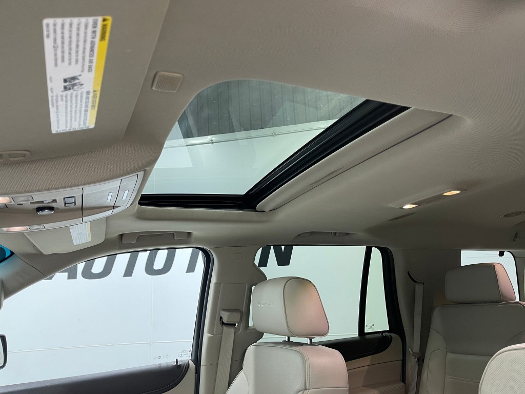 2018 GMC Yukon Image 12