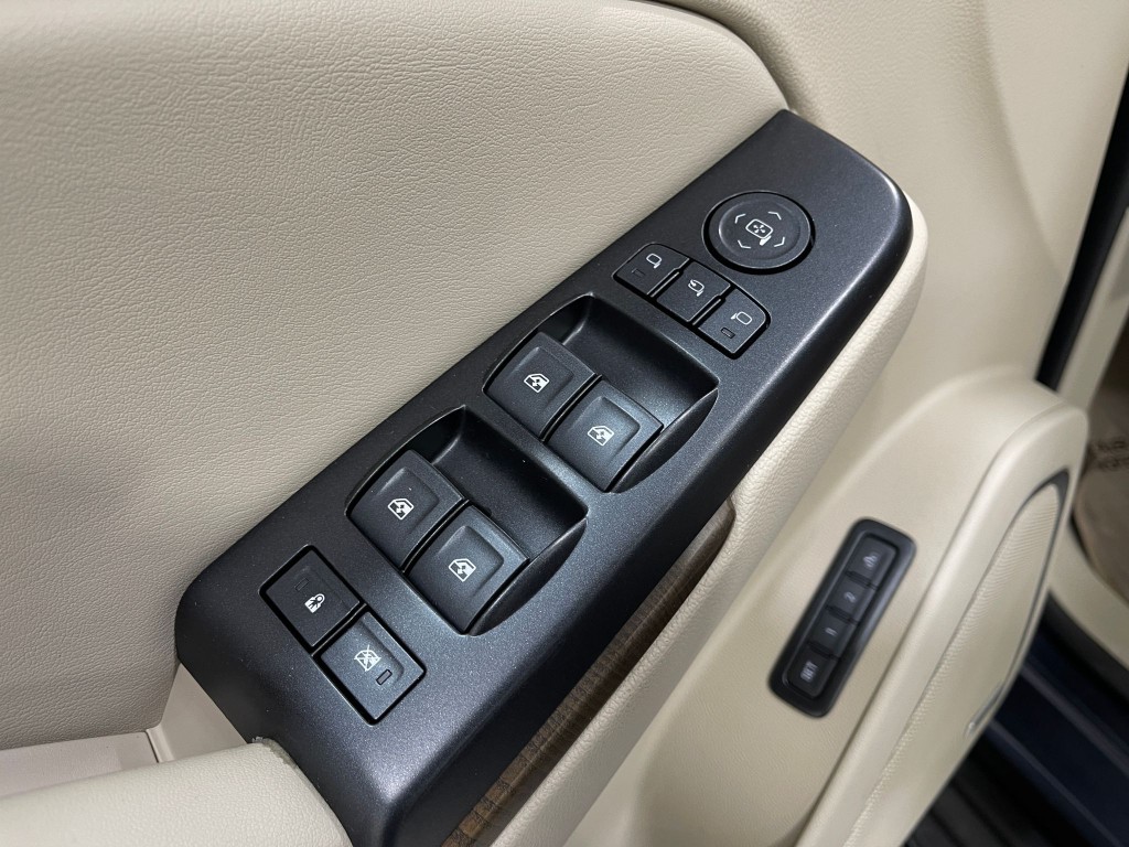 2018 GMC Yukon Image 16
