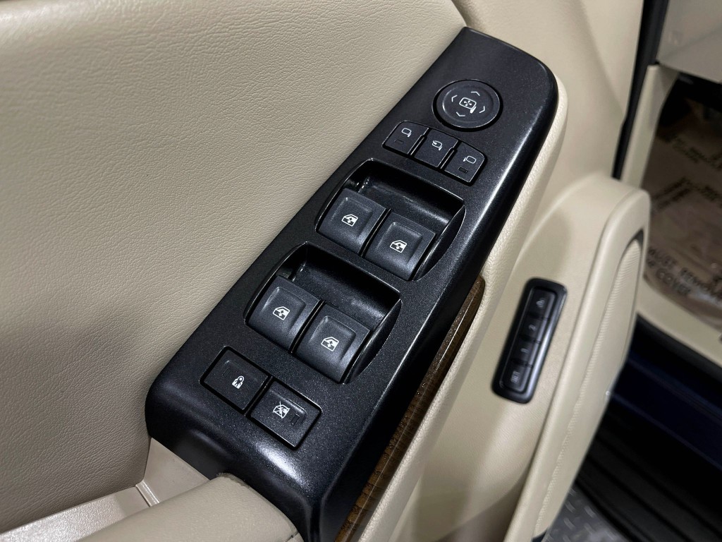 2018 GMC Yukon Image 16