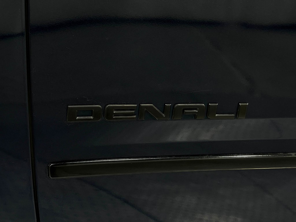 2018 GMC Yukon Image 40