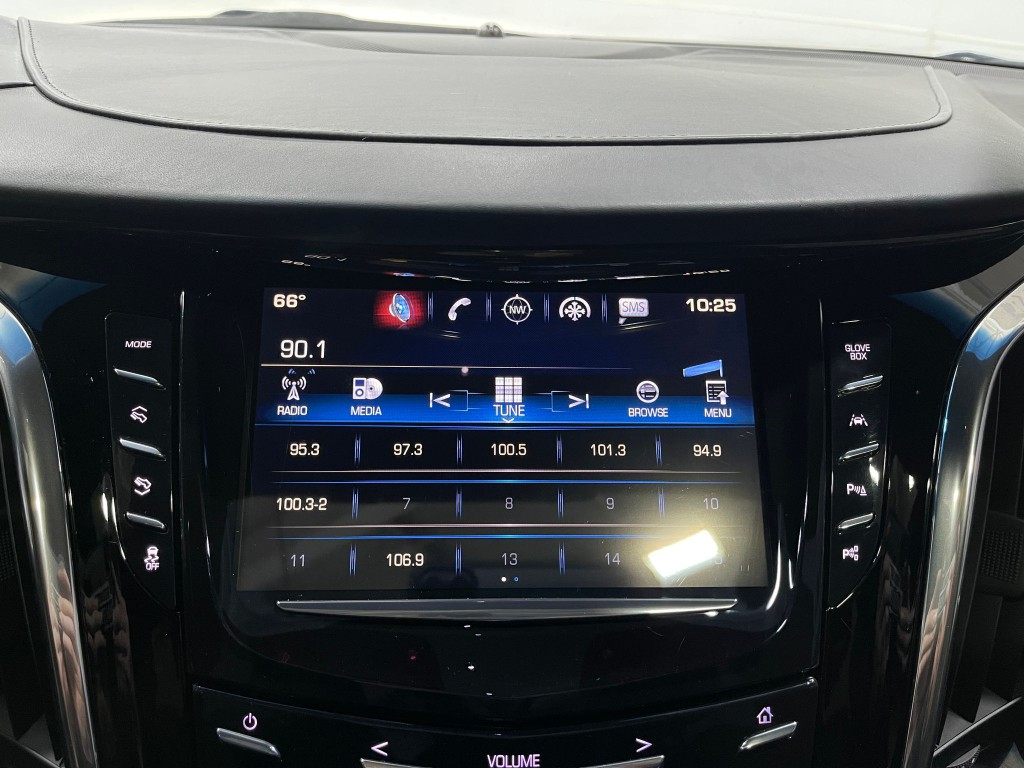 2018 Cadillac Escalade Image 25