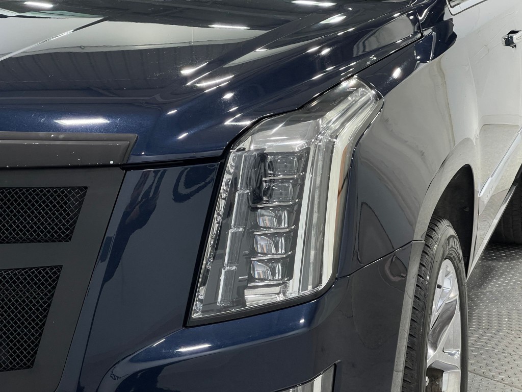 2018 Cadillac Escalade Image 36