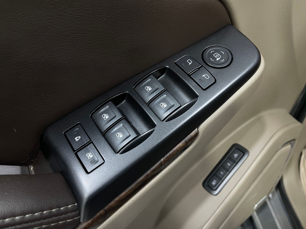 2018 Chevrolet Tahoe Image 17