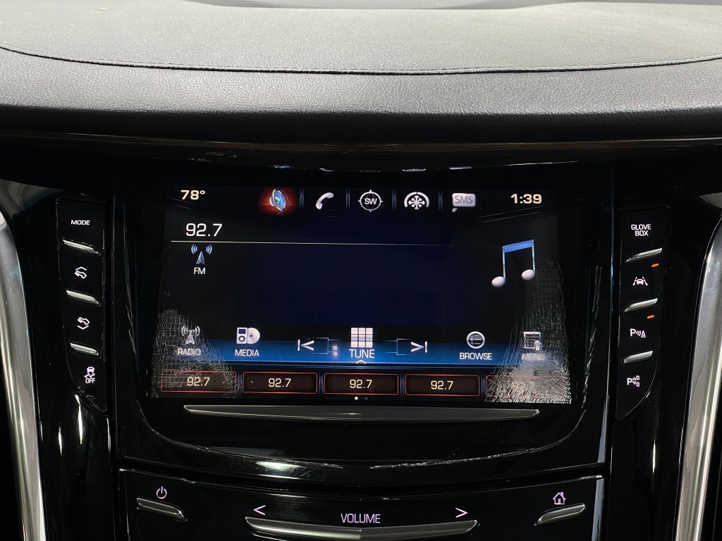 2018 Cadillac Escalade Image 24