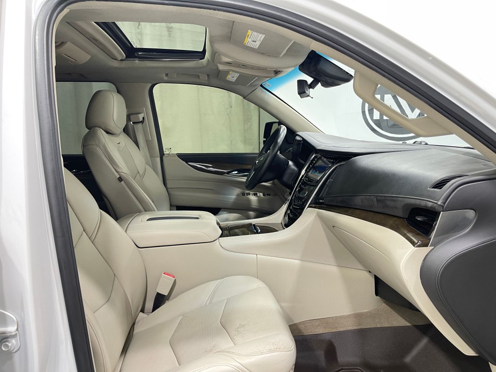 2018 Cadillac Escalade Image 34
