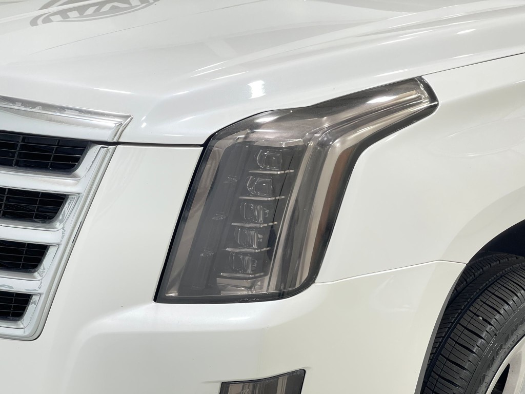 2018 Cadillac Escalade Image 35