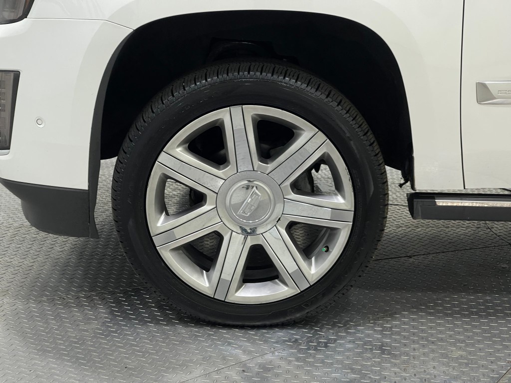 2018 Cadillac Escalade Image 37