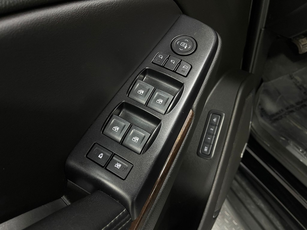 2018 Chevrolet Tahoe Image 16
