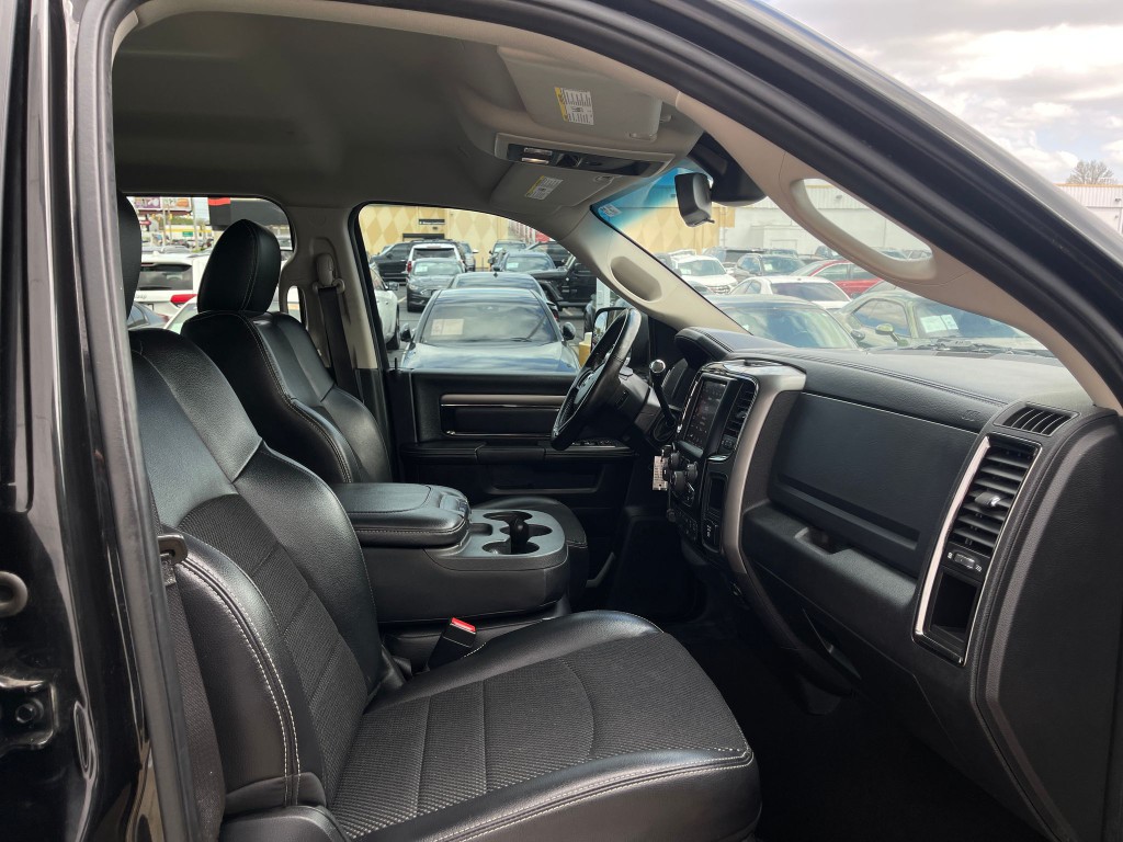 2018 RAM 3500 Image 28