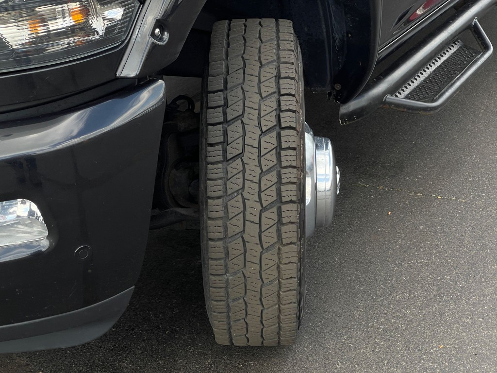 2018 RAM 3500 Image 32