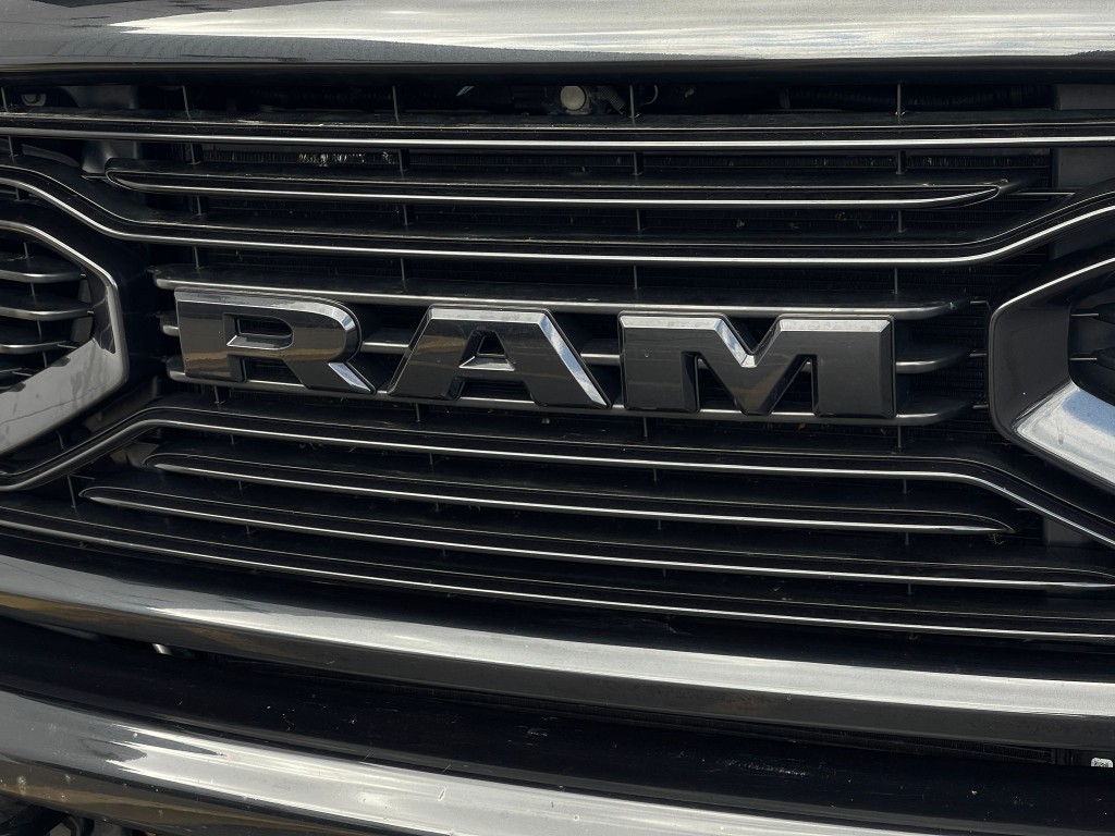 2018 RAM 3500 Image 34