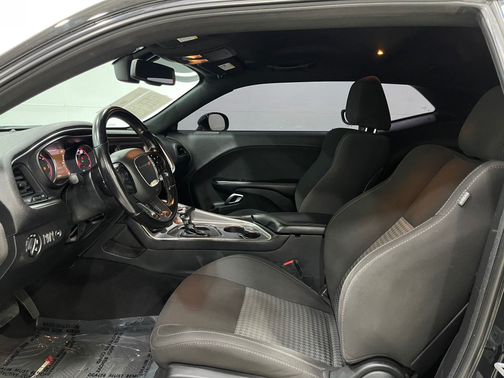 2021 Dodge Challenger Image 11