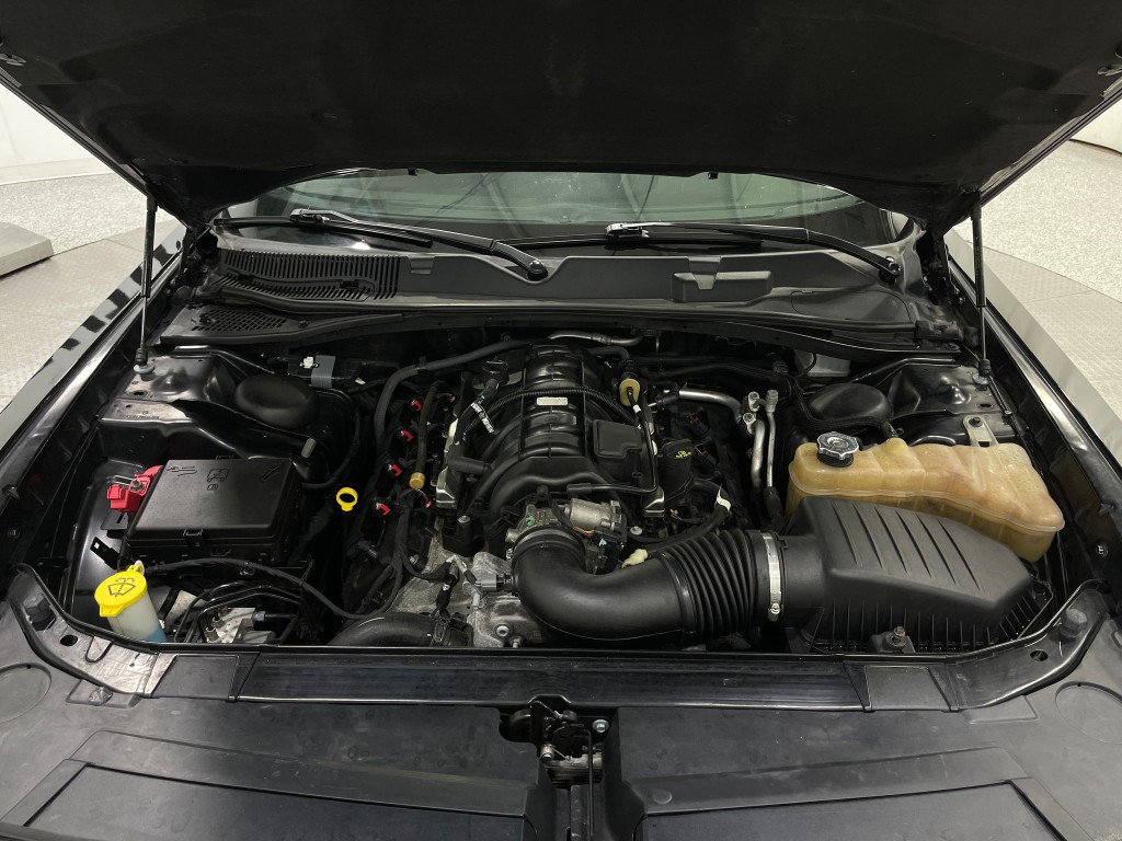 2021 Dodge Challenger Image 25