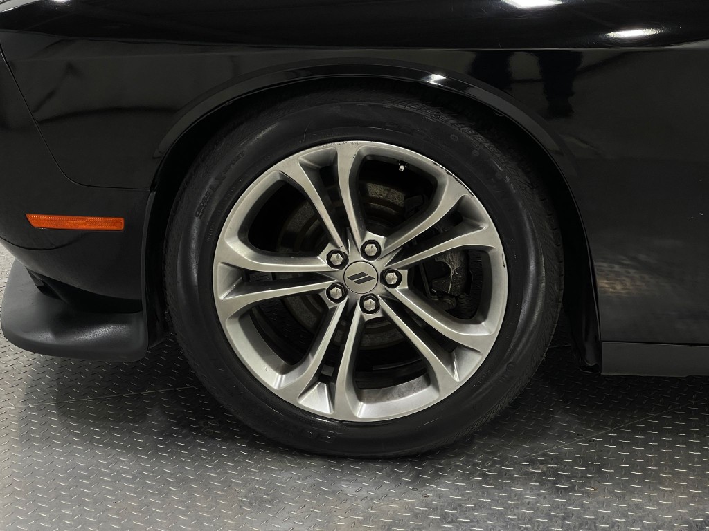 2021 Dodge Challenger Image 31