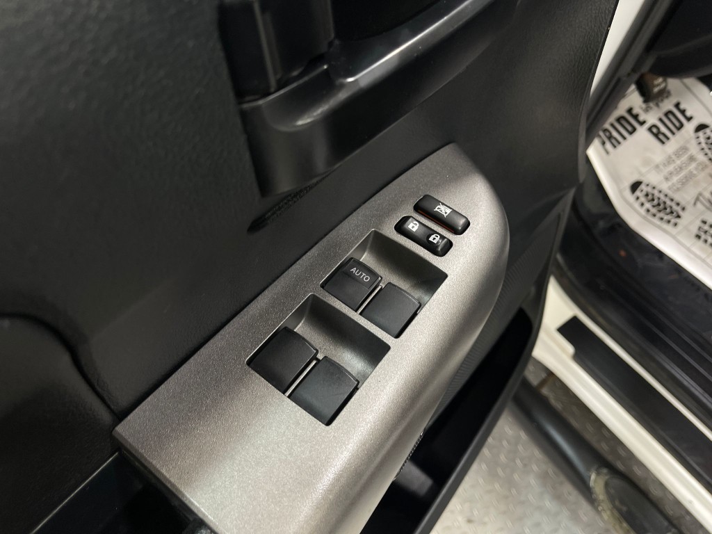 2012 Toyota Tundra Image 12