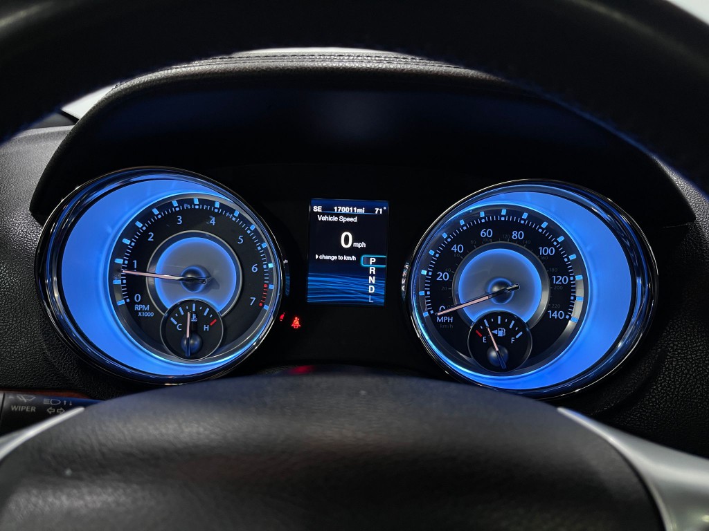 2012 Chrysler 300 Image 20