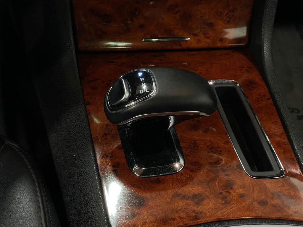 2012 Chrysler 300 Image 26