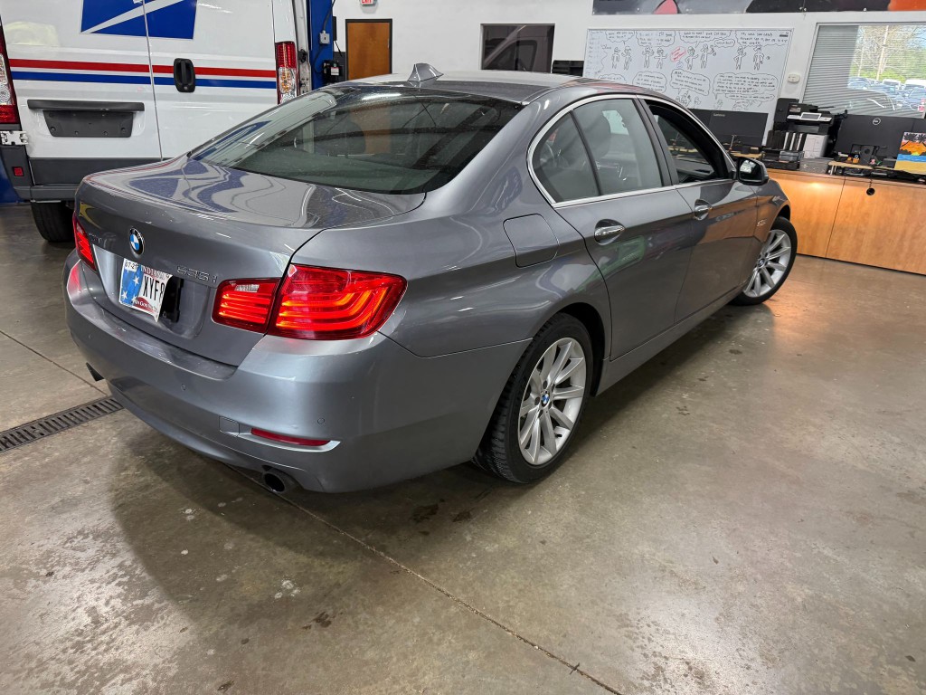 2014 BMW 5 Series Image 3