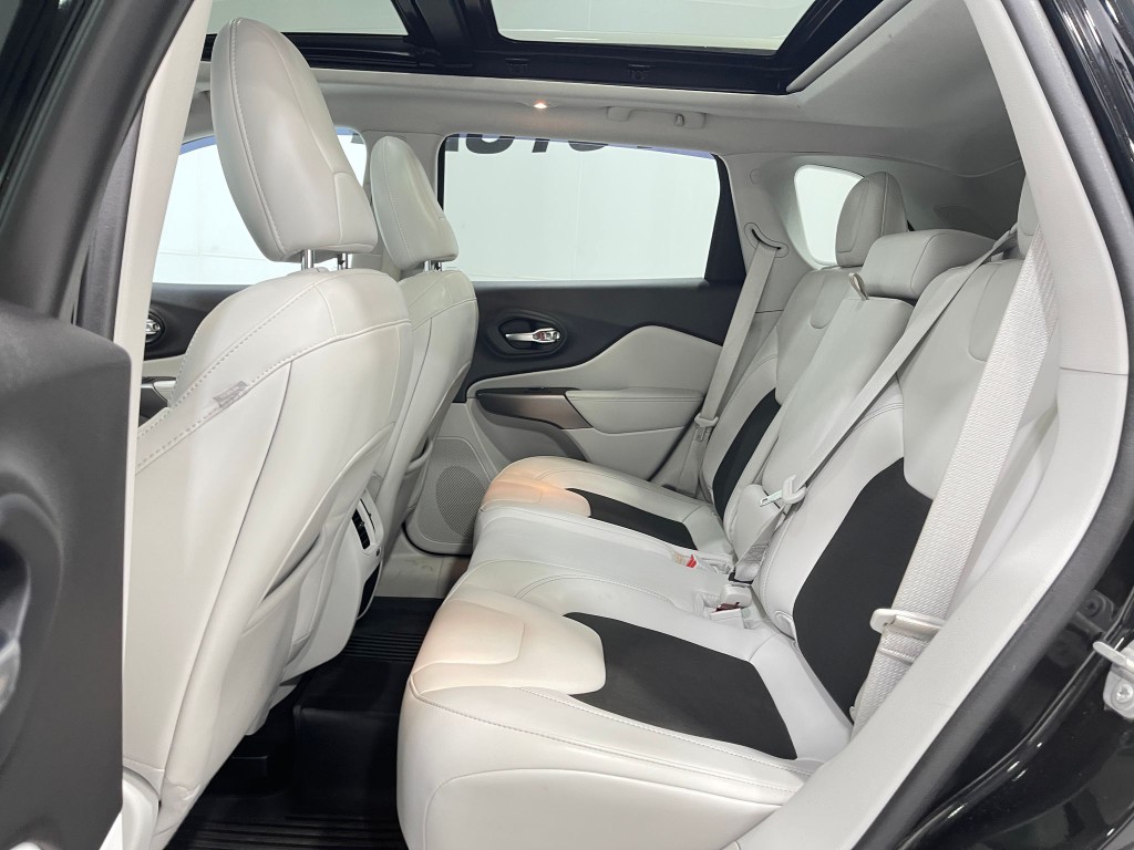 2021 Jeep Cherokee Image 30