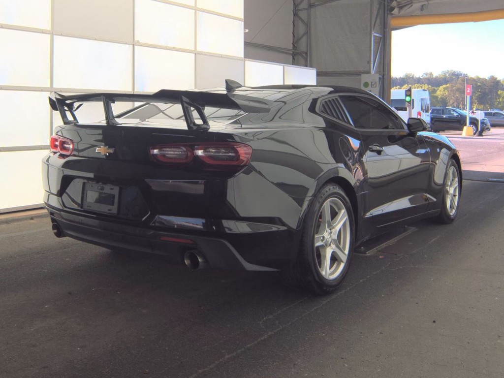 2020 Chevrolet Camaro Image 3